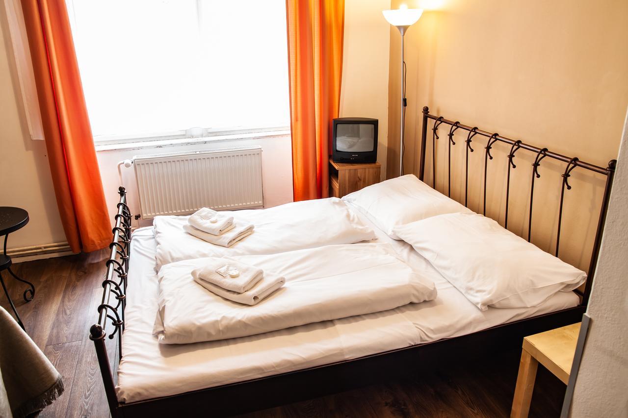 Hotel Sunflower Πράγα Εξωτερικό φωτογραφία
