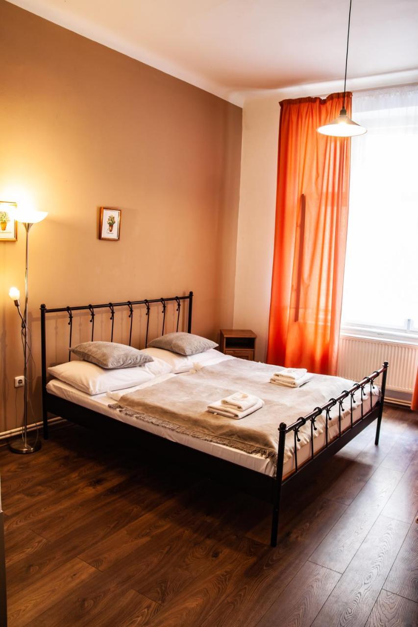 Hotel Sunflower Πράγα Εξωτερικό φωτογραφία